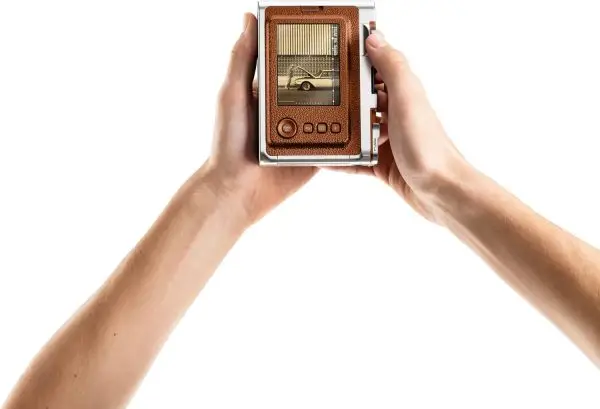 Limited-Time Sale for Summer Surprises AED 99د.إ:Fujifilm INSTAX Mini EVO Hybrid Instant Camera – Black (USB-C) | Instant Print with Digital Preview, Creative Modes & Built-In... - Image 5